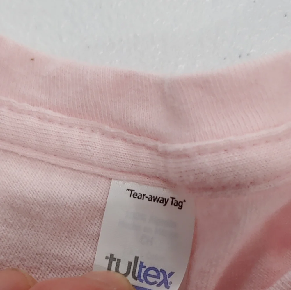 Mötley Crüe Women's Short Sleeve Pink Tee - Picture 4 of 14